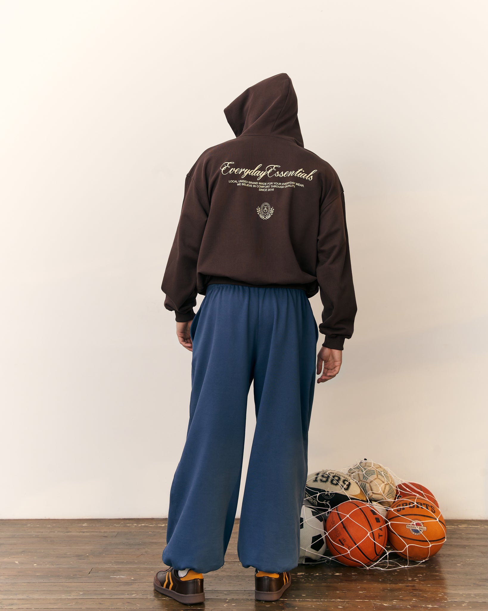 ESSENTIALS ZIP-HOODIE-3