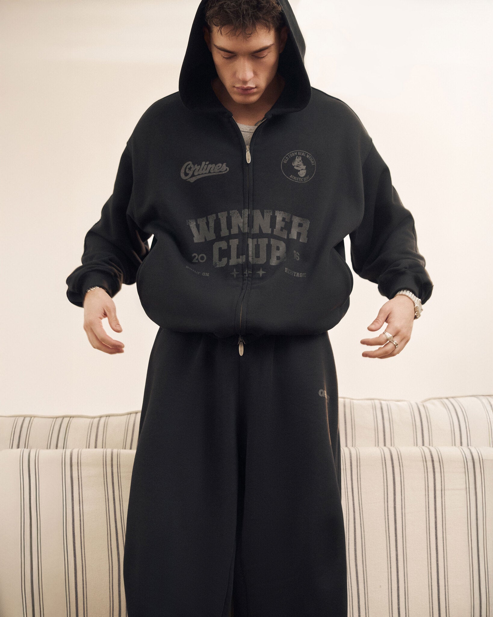 WINNER CLUB ZIP-HOODIE-4
